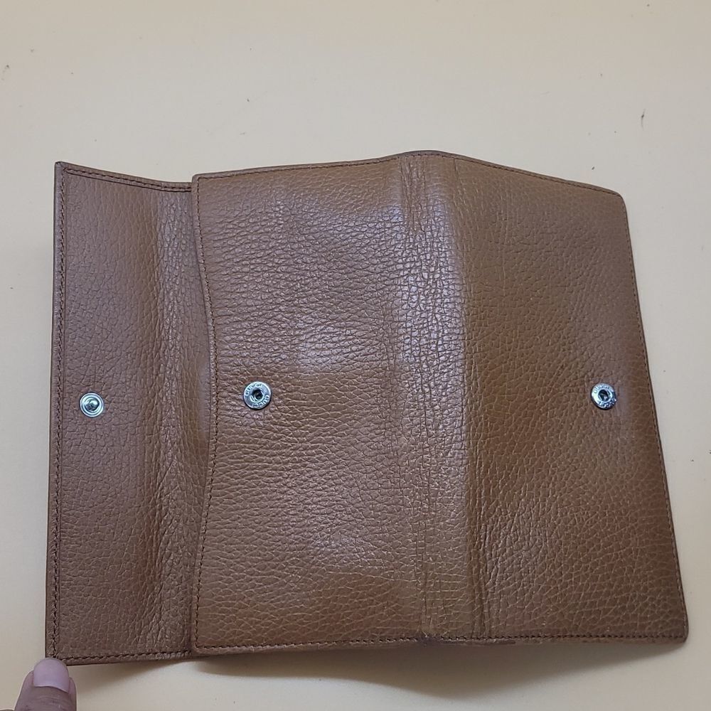 Authentic Gucci Wallet - Picture 4 of 10